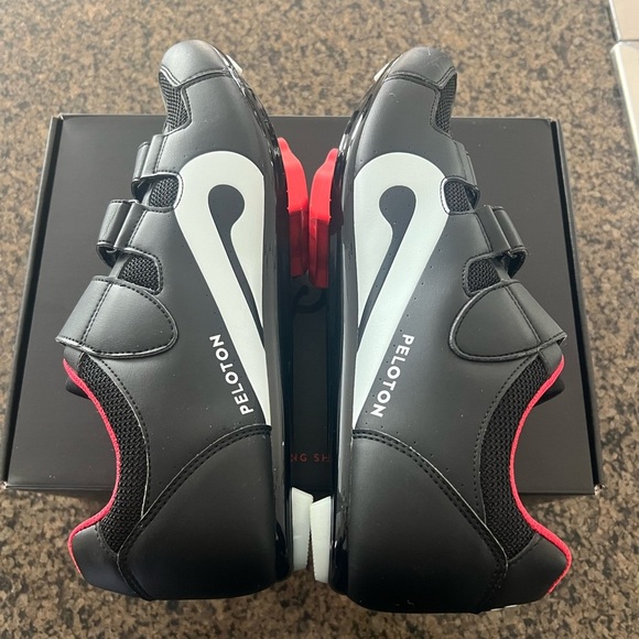 Peloton Shoes - size 46 - Like new - worn twice - Picture 3 of 8